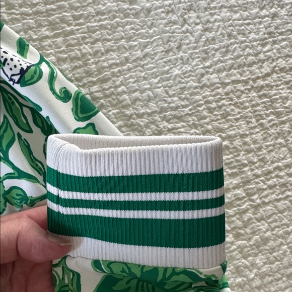 Lilly Pulitzer “lil escape plan” pattern Jacket - Picture 9 of 12